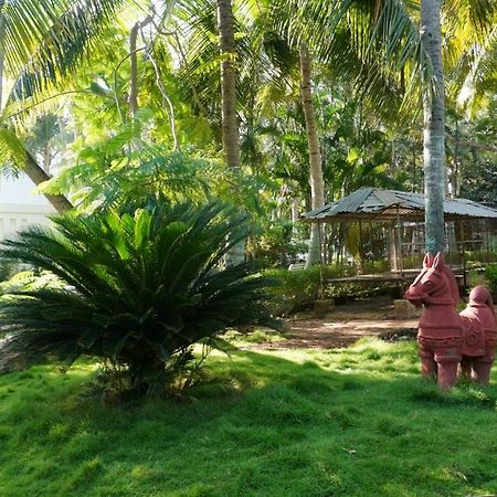 Rk Resorts Karaikal Kültér fotó